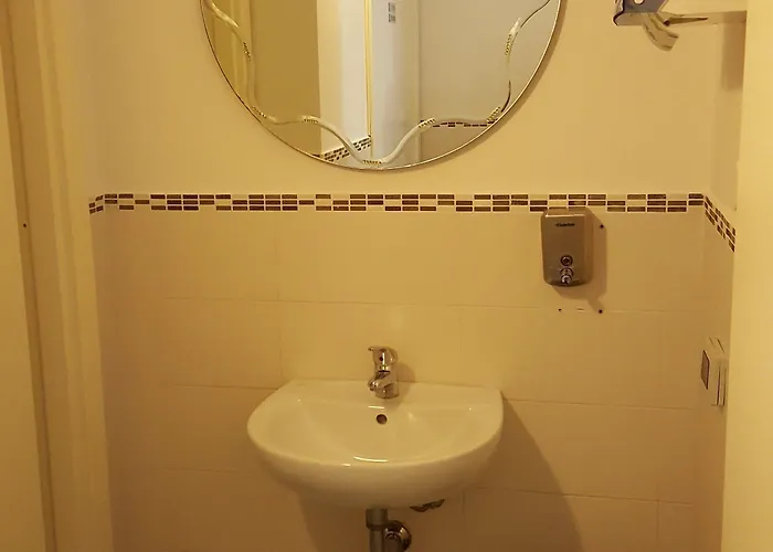 Kristal Frühstückspension 3*